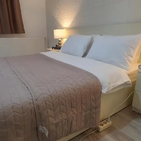 Perfect Place By Metropolitan Tower Euromaterna